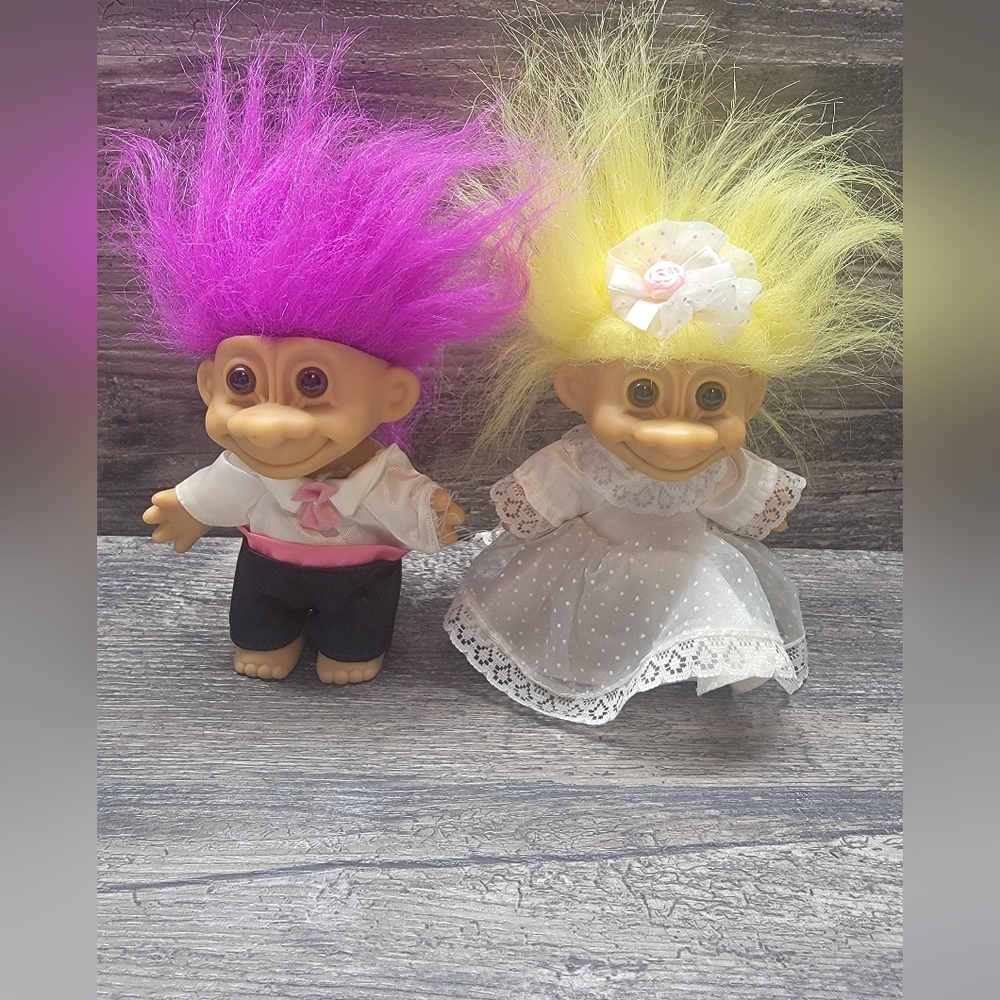 Vintage RUSS 5" Bride and Groom TROLL Dolls Wedding Couple